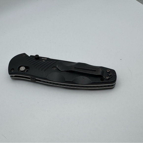 Benchmade Barrage Tanto Serrated Folding Knife Mint - Picture 6 of 7